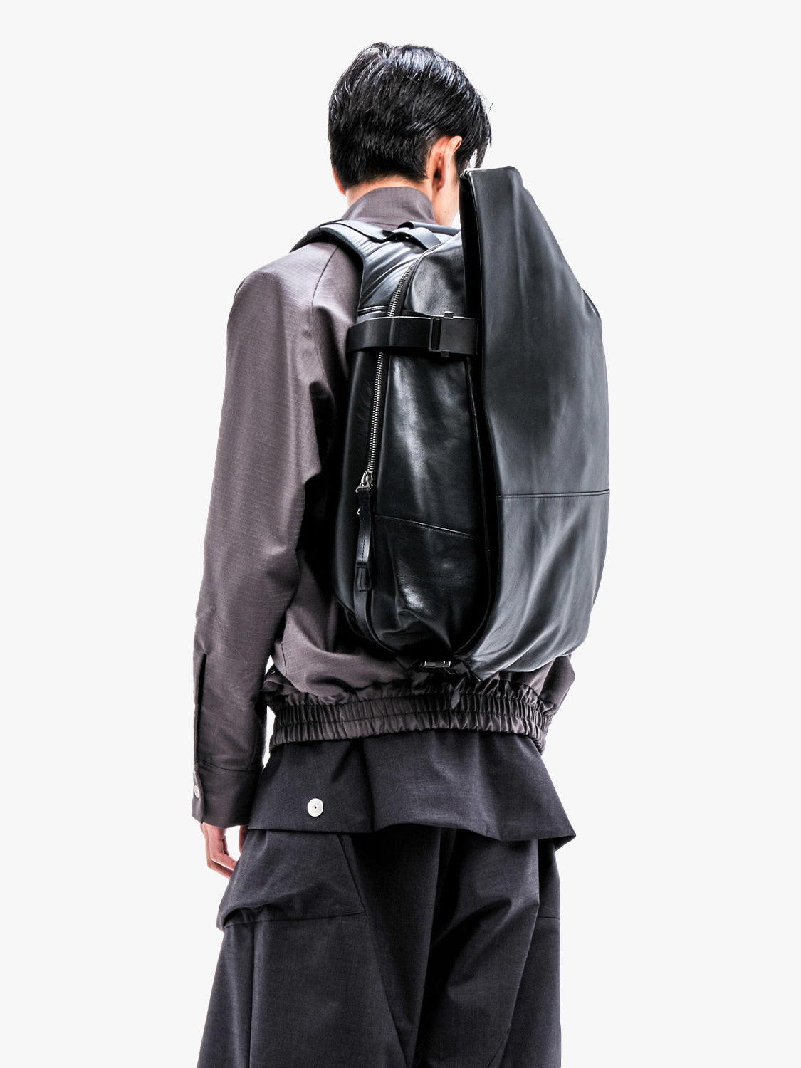Isar M Alias Black