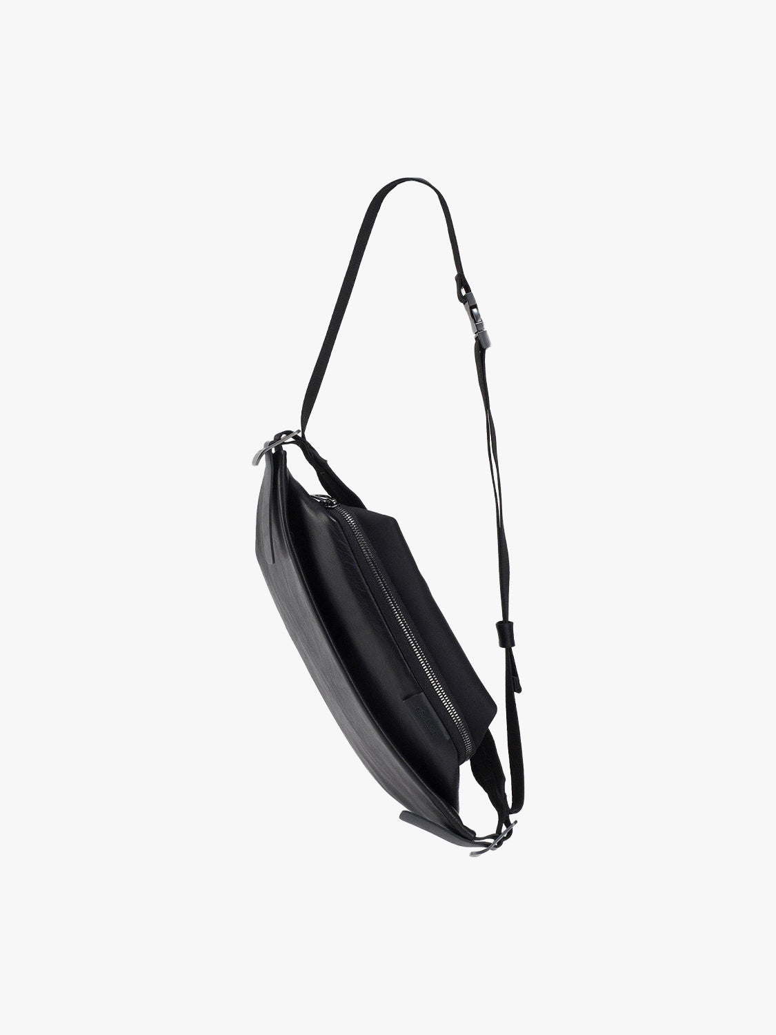 Isarau M Alias Leather Black