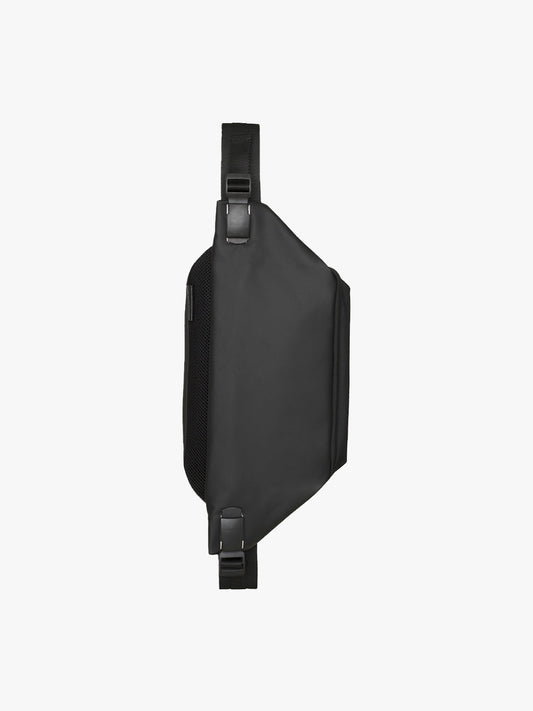 Isarau M Obsidian Black