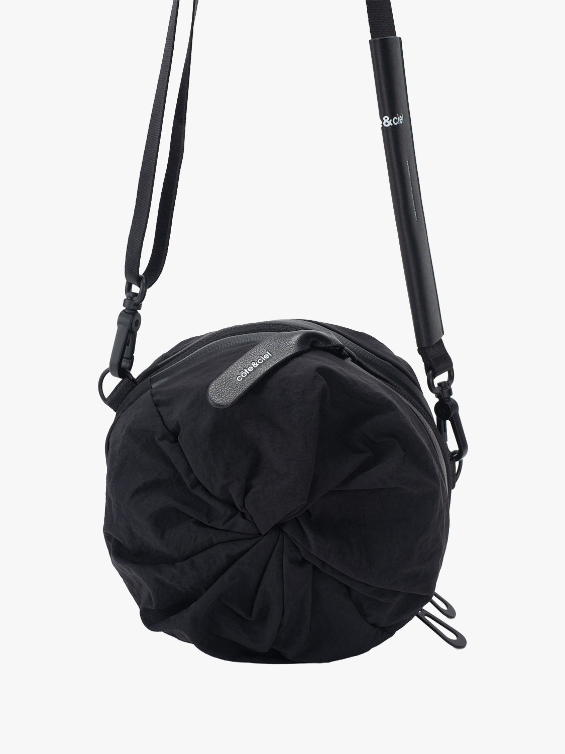 Vikos M Smooth Black Bag