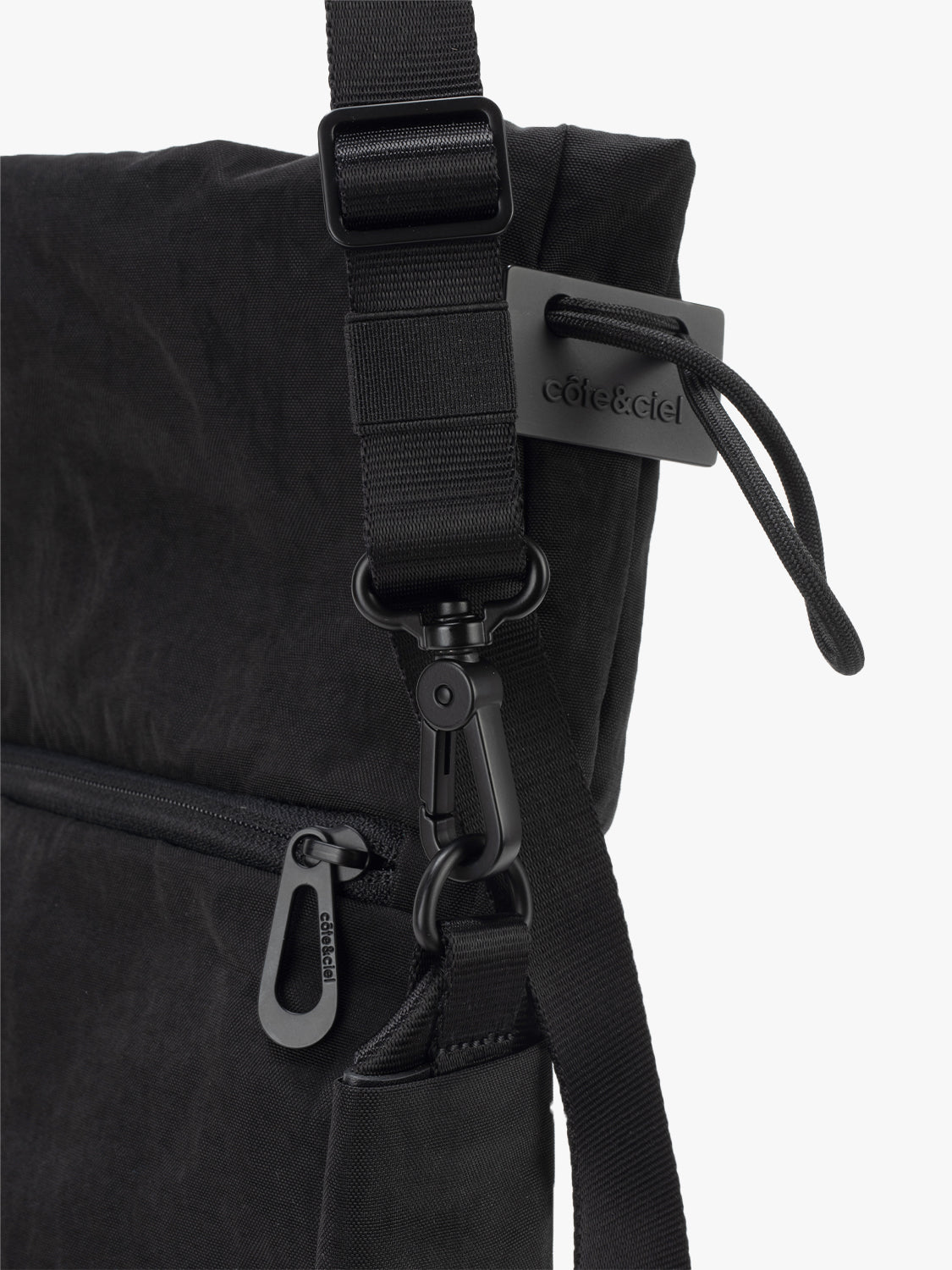 Uva Carbon Black