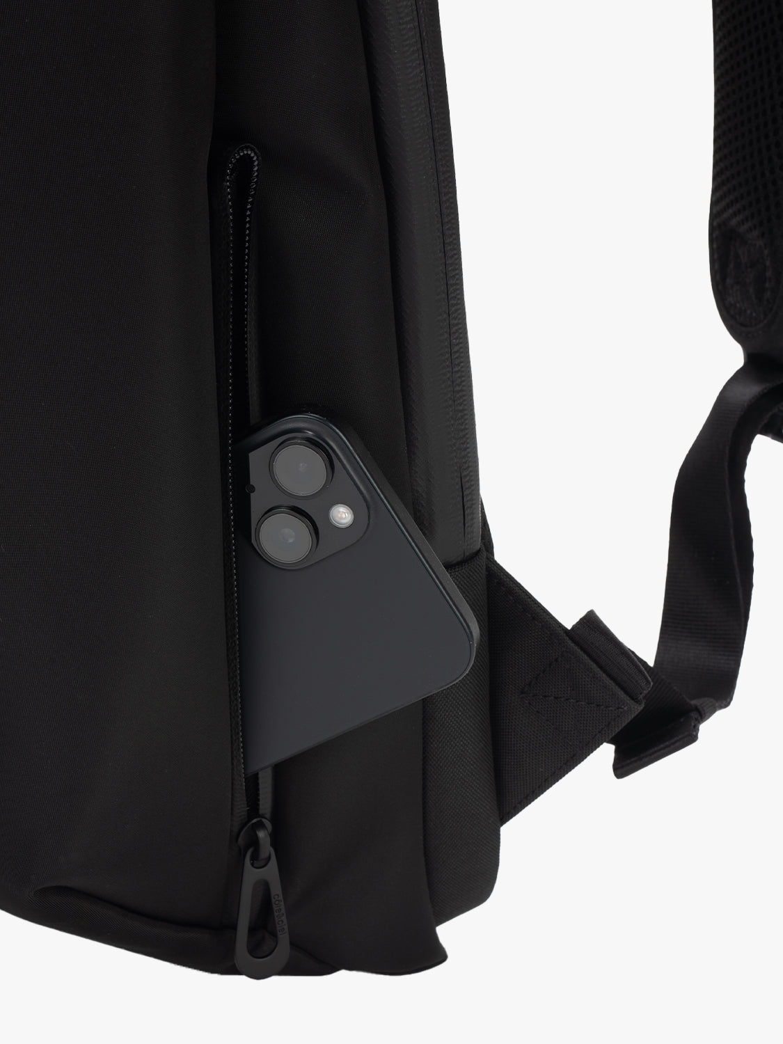 Saru Sleek Black