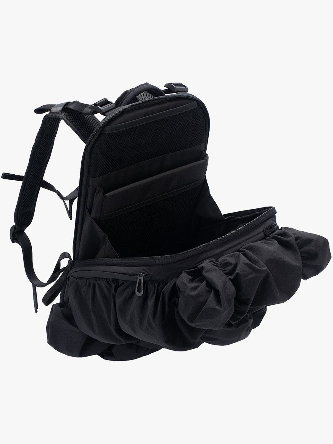 Drava Gathered Black