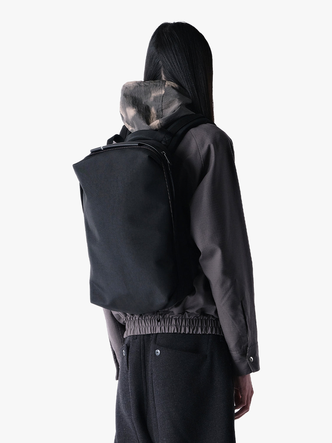 Elvo Carbon Black