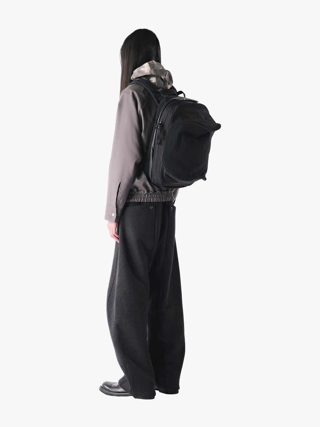 Elvo Carbon Black