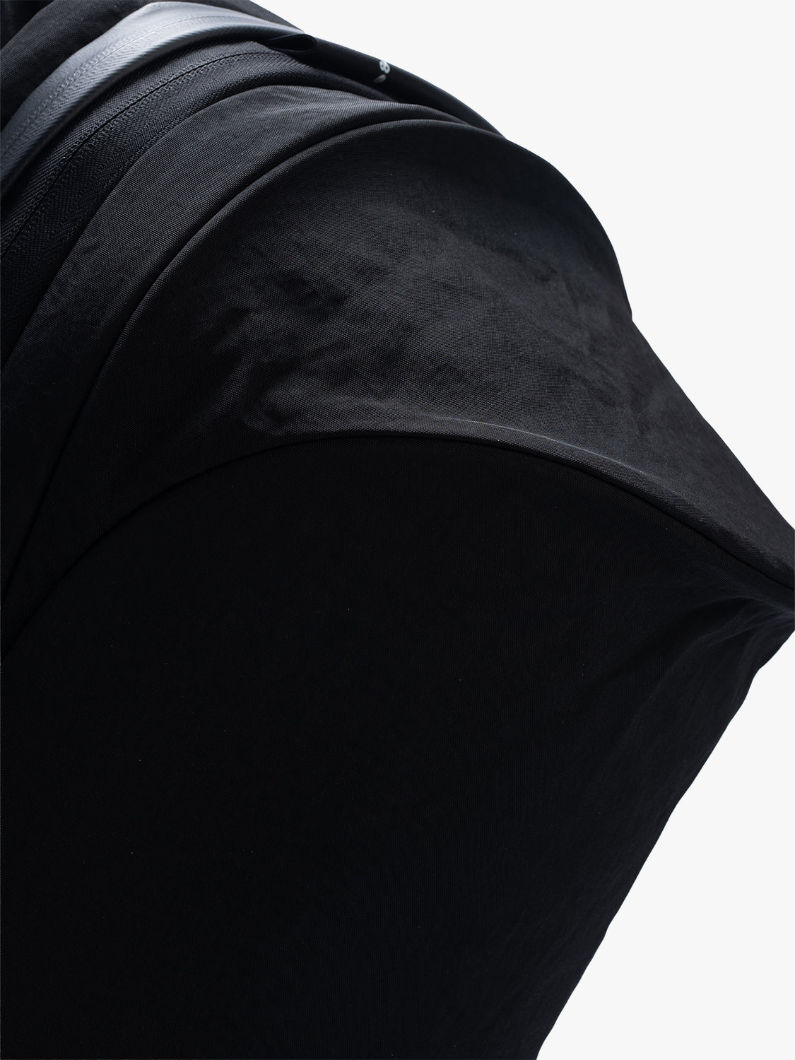 Elvo Carbon Black