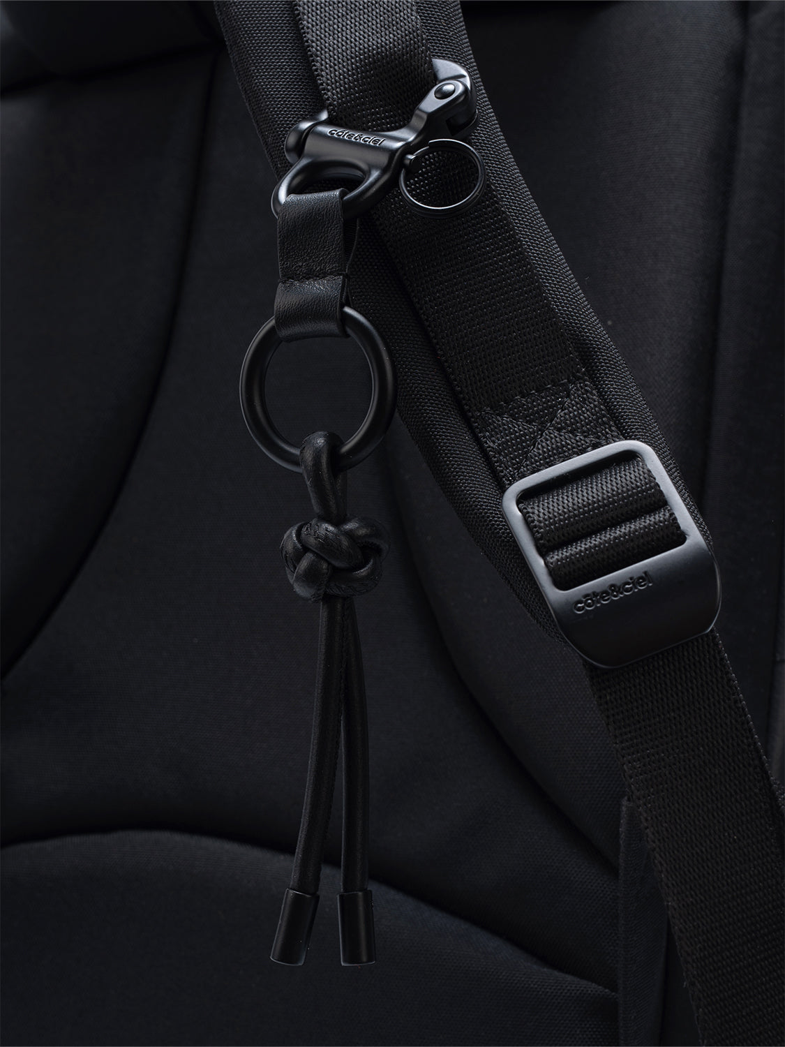Elvo Carbon Black